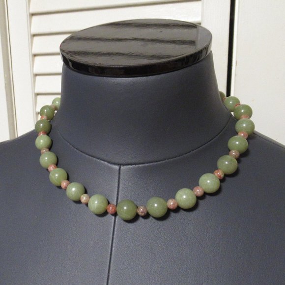 Gemstone necklace with Copper clasp - Picture 1 of 7